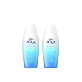 Skin Aqua – Bouteille Gel Solaire Hydratant, texture légère prête à l'application.