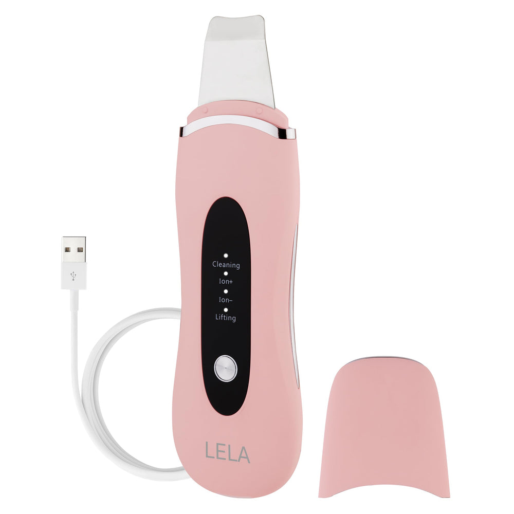 Spa Sciences LELA limpia profundamente la piel para un brillo saludable.