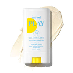 Supergoop PLAY Mineral Stick aplicado en rostro para protección diaria SPF 50.