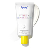 Supergoop Unseen Sunscreen protector solar invisible se integra con la piel sin dejar rastro