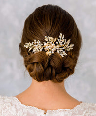 SWEETV detalle floral oro: diseño delicado que realza cualquier peinado.