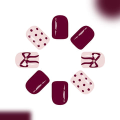 SYPAFG acabado brillante en uñas falsas para un look pulido.