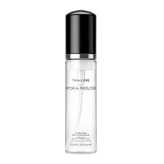 Tan-Luxe Hydra Mousse muestra textura nube para un bronceado natural sin transferencia.