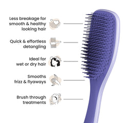 Aplicación uniforme de productos en la ducha con Tangle Teezer para un acabado suave.