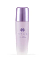 Tatcha Liquid Silk Canvas facilita una aplicación suave y base sedosa.