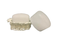 Thai Deodorant Stone piedra cristal en cesta; desodorante mineral natural para uso diario