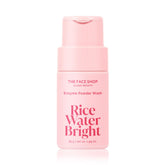 The Face Shop Rice Water Bright Enzyme Powder Wash en empaque compacto, ideal para viaje diario.