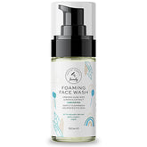 The Natural and Organic Family limpiador facial espumoso para niños sin fragancia en botella.