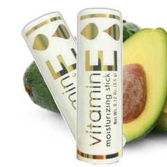 Three Pebbles Pure Pride barrita labial vitamina E para reparar labios secos.