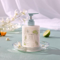 Textura cremosa de Thymes Bergamot Nectar para extenderse suavemente