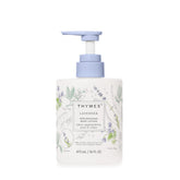 Loción corporal Thymes con dispensador para aplicación suave y controlada.