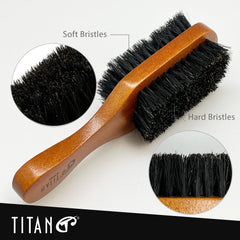 Titan cepillo mango de madera duradero para un agarre cómodo.