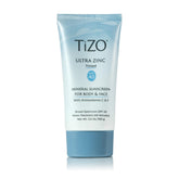 TIZO Ultra Zinc Teñido: protector solar mineral en botella para tono uniforme.