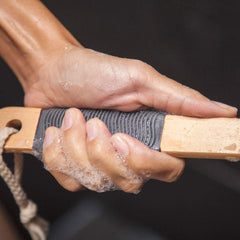 Toem fibras de bambú con carbón, limpieza suave y exfoliación.