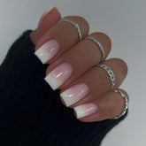 TOGZOM uñas ombré cuadradas medianas para un look versátil.