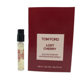 Tom Ford Lost Cherry muestra vial para viaje, aroma afrutado y elegante.