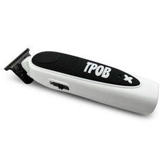 TPOB Deluxe White con cuchilla Krazy para cortes precisos.