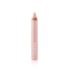 Trish McEvoy Eye Brightener sur l’arcade sourilière pour un éclat naturel.