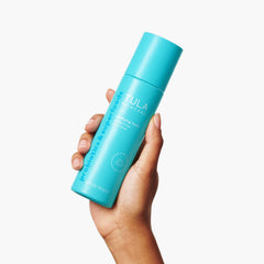 Application sur coton pour exfoliation douce et efficace.