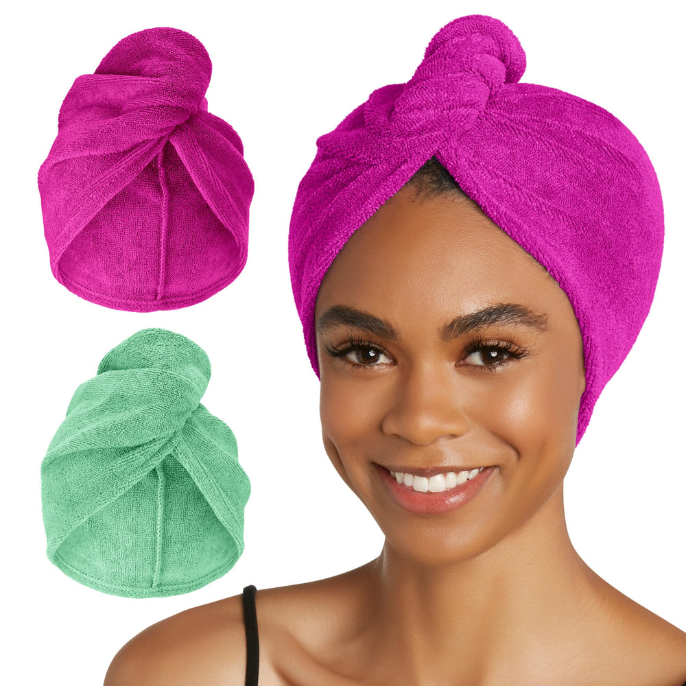 Turbie Twist: paquete de dos toallas de microfibra en verde y morado para secado rápido del cabello.