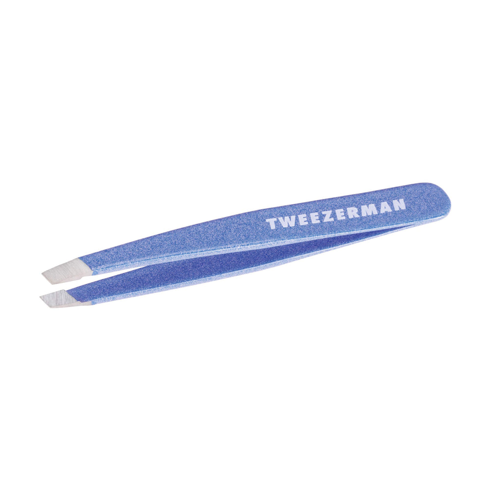 Pinzas Tweezerman Mini Slant con puntas alineadas para cejas con precisión