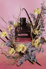 Valentino Uomo Born in Roma Intense, embalaje elegante para regalo refinado.