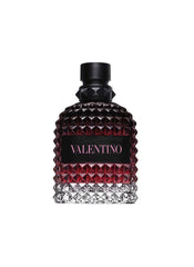 Valentino Uomo Born in Roma Intense, frasco elegante para uso diario y ocasiones.