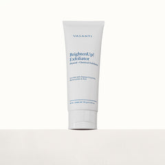 Texture lumineuse: exfoliation douce révélant un teint éclatant