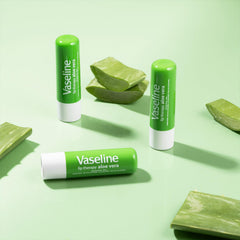 Vaseline Lip Therapy Cocoa Butter bálsamo labial en tubo para hidratación rica