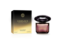 Versace Crystal Noir: escena-fragancia en ambiente lujoso para veladas nocturnas.