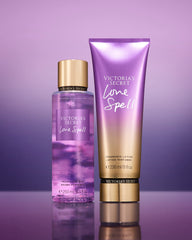 Victoria's Secret Love Spell: fragancia frutal y envolvente para el día.
