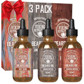 Viking Revolution Aceite para barba sándalo, botella en uso para hidratación.