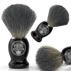 Brocha Viking Revolution genera espuma cremosa para un afeitado cómodo