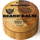 Bálsamo VITALSKINOIL para barba con aroma a cedro en envase de bambú, suavidad asegurada.