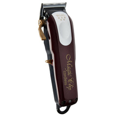 Wahl Professional Magic Clip : corps et lame à dents décalées pour des fades nets et précis.