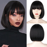 WERD bob corto negro con flequillo, aspecto natural para uso diario