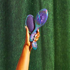 Wet Brush Original Detangler Elphaba avec poils IntelliFlex doux et flexibles.