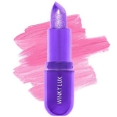 Winky Lux Amethyst Glimmer Balm aplica suavemente con color amatista y brillo sutil.
