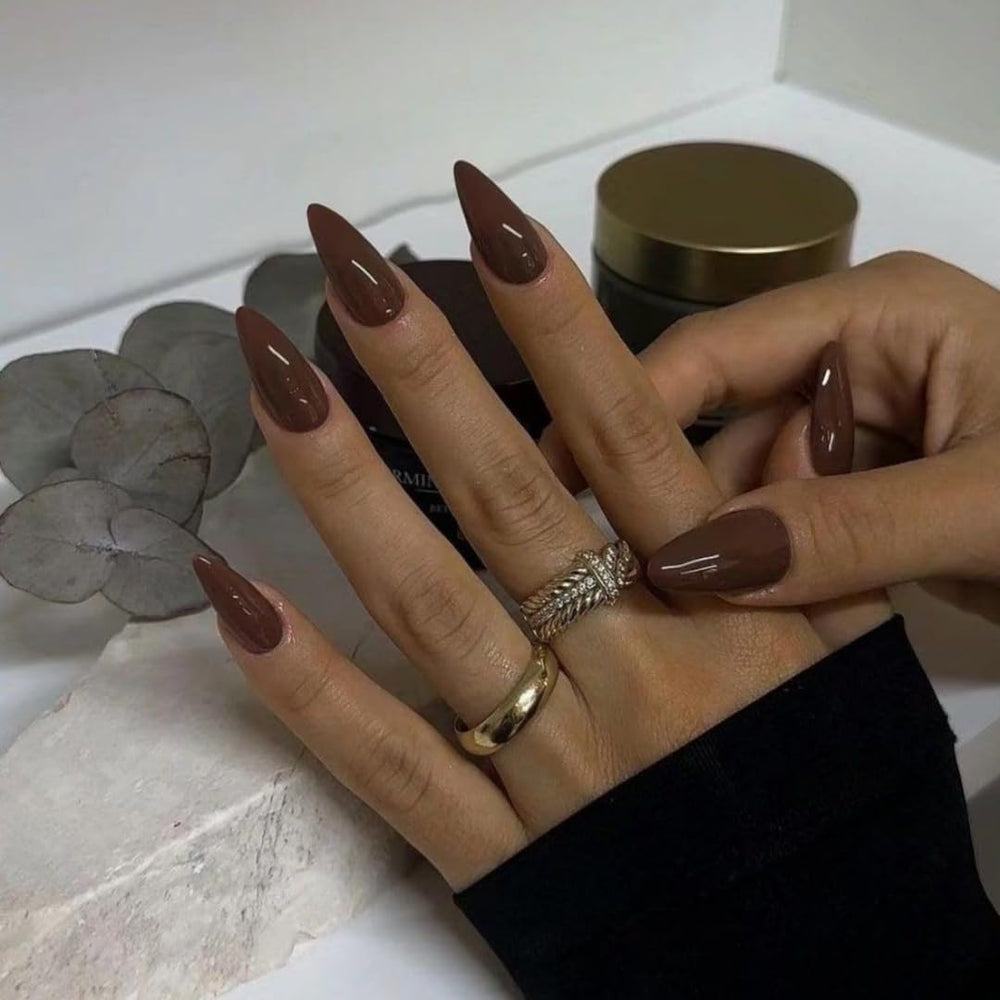 XCREANDO uñas postizas almendra media marrón café oscuro para un look sofisticado