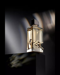 Yves Saint Laurent Libre - envase de lujo; ideal para rituales diarios.