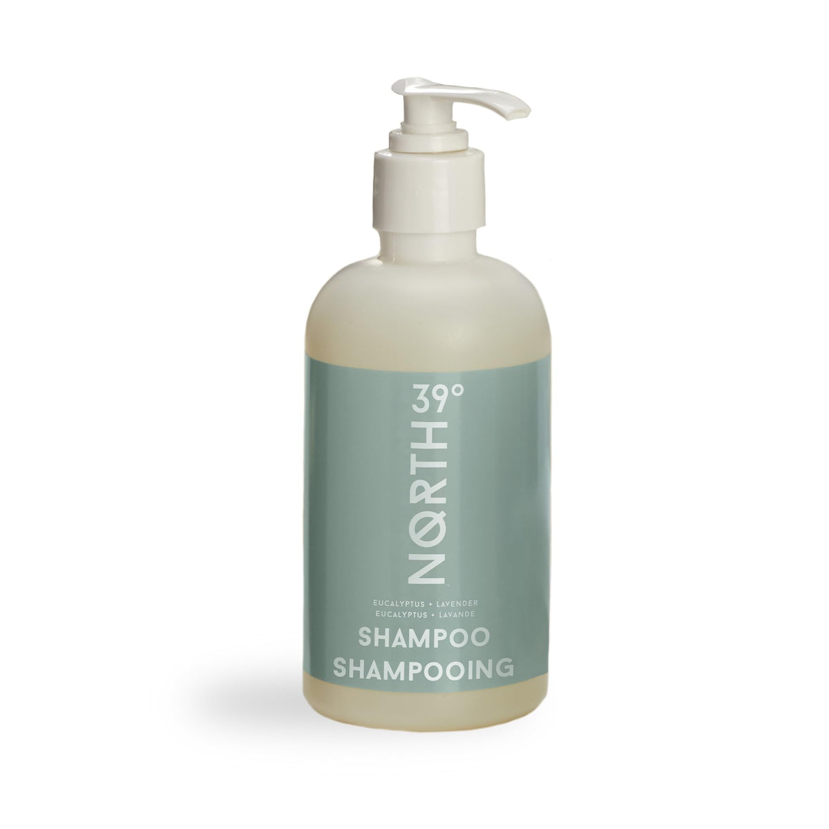 Shampoo 39° North frasco-eucalipto-lavanda, aroma calmante para uso diario.