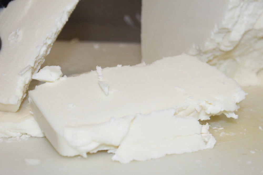 3CAYG manteca de karité refinada blanca para cosméticos caseros, textura sedosa.