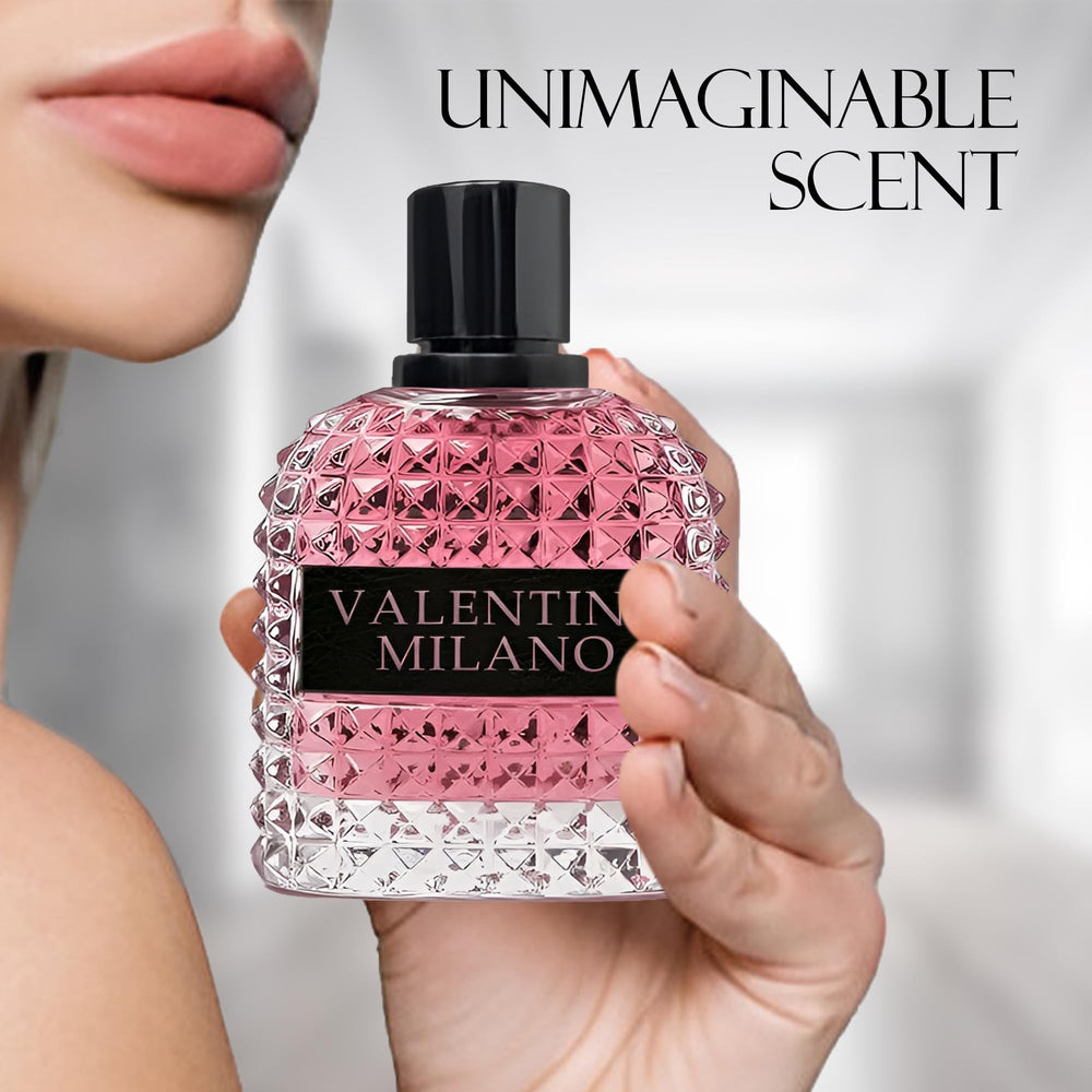 A CENTER Milano Perfume para mujer, frasco resalta notas principales como vainilla.