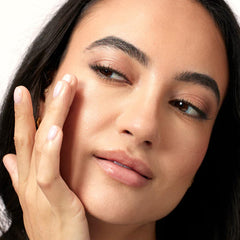 Acure Radically Rejuvenating Eye Cream coq10-ingredientes, potencia antioxidante para el contorno de ojos.