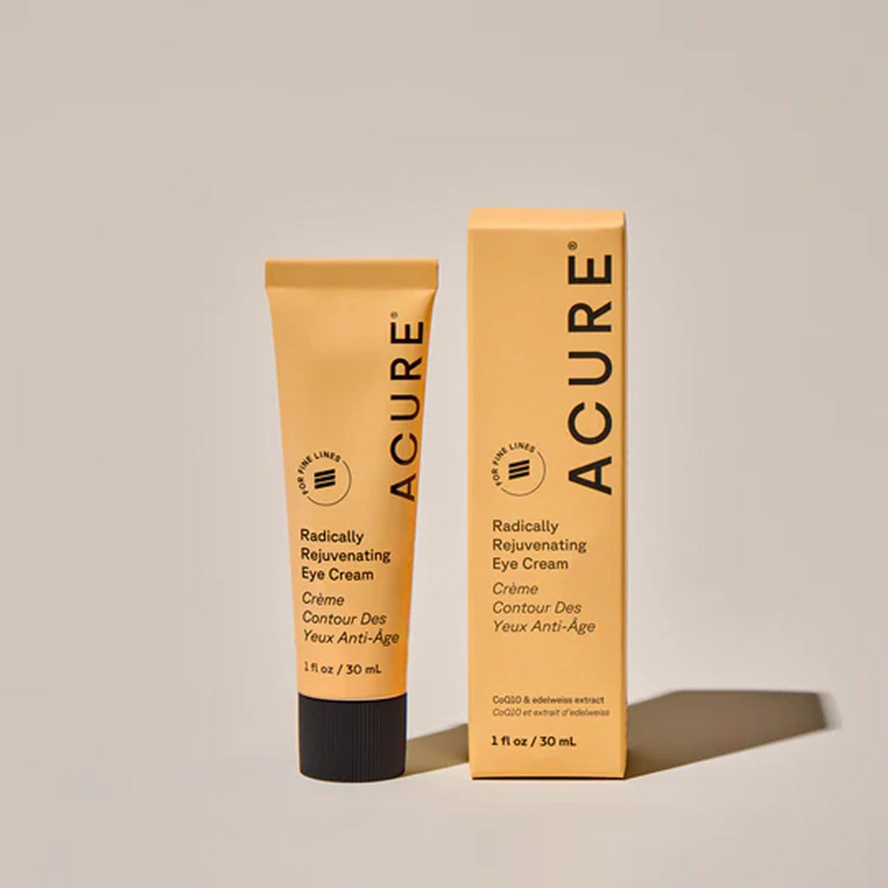 Acure Radically Rejuvenating Eye Cream efecto-firmante, ayuda a que la mirada se vea más tensa y suave.
