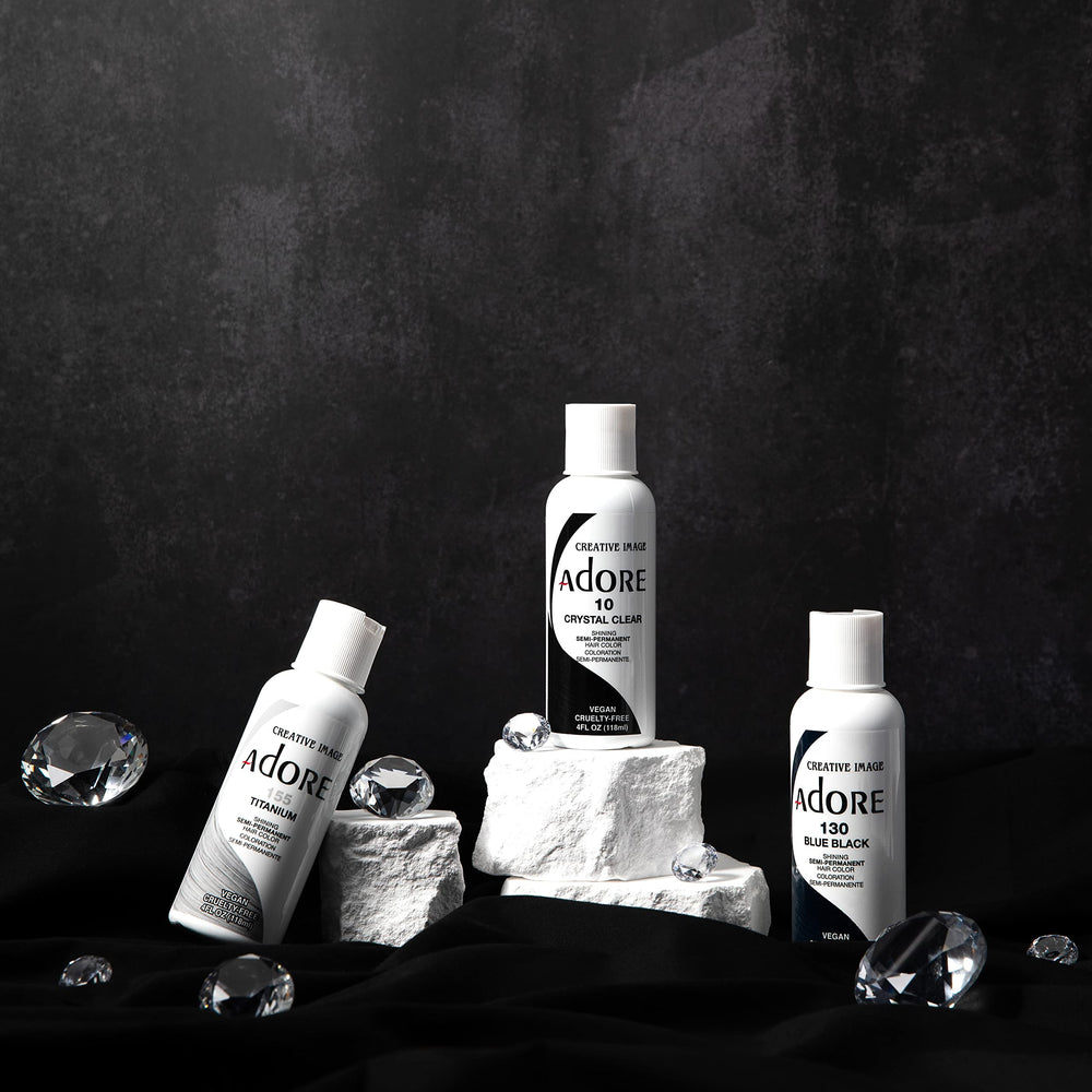 Fórmula vegana y libre de crueldad de Adore para cabello saludable.