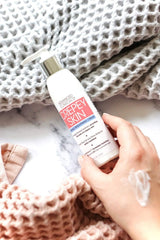 Advanced Clinicals crema para piel arrugada en escote, mejora textura y uniformidad.