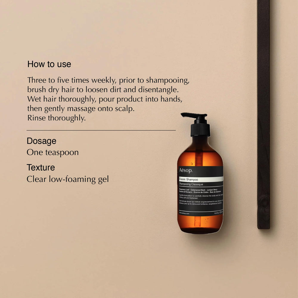 Aesop Champú Clásico, etiqueta detallada, ingredientes naturales visibles