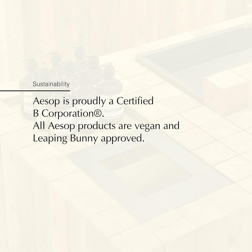 Aesop Desodorante Spray aplicado en la piel ofrece sensación fresca inmediata.