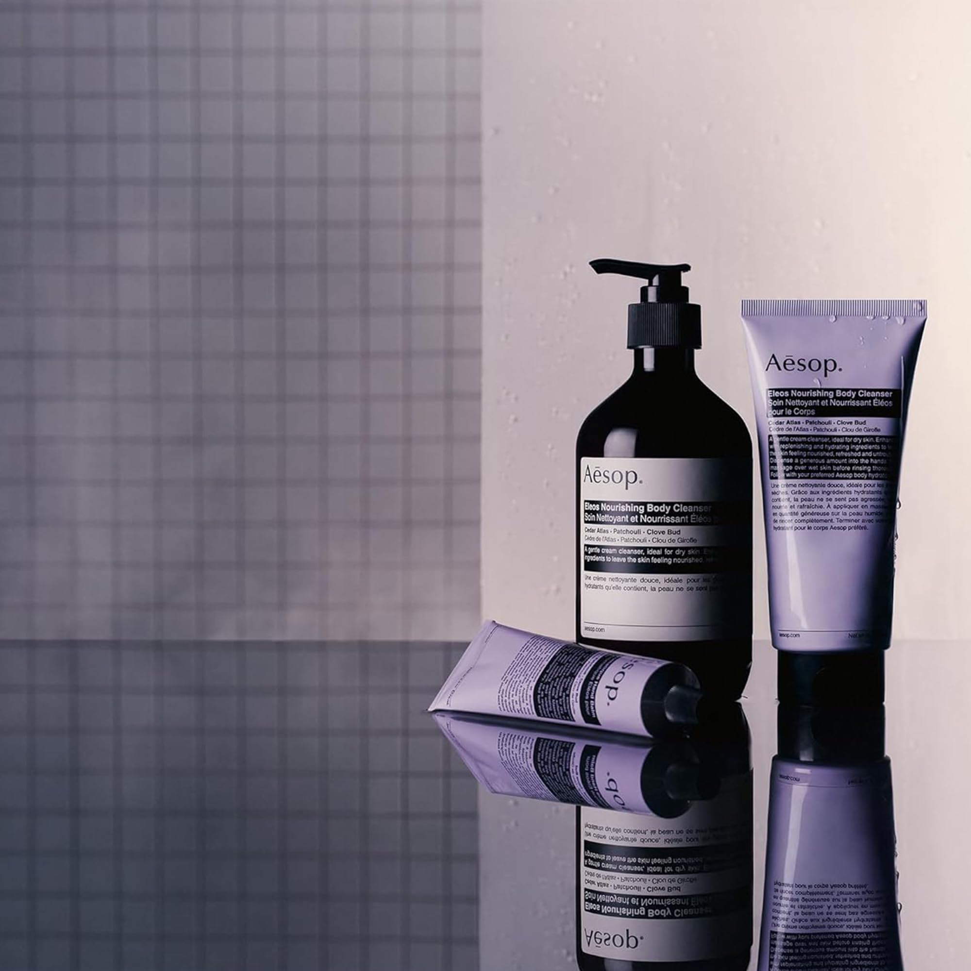 Aesop Eleos: envase de plástico reciclado para cuidado sostenible.
